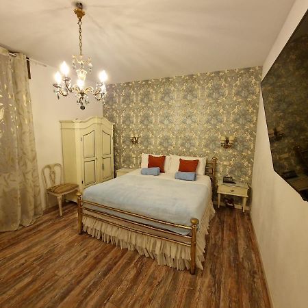 Ciao Verona Bed And Kitchen Bagian luar foto