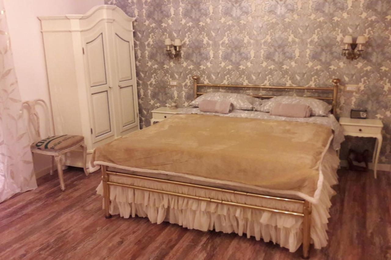 Ciao Verona Bed And Kitchen Bagian luar foto