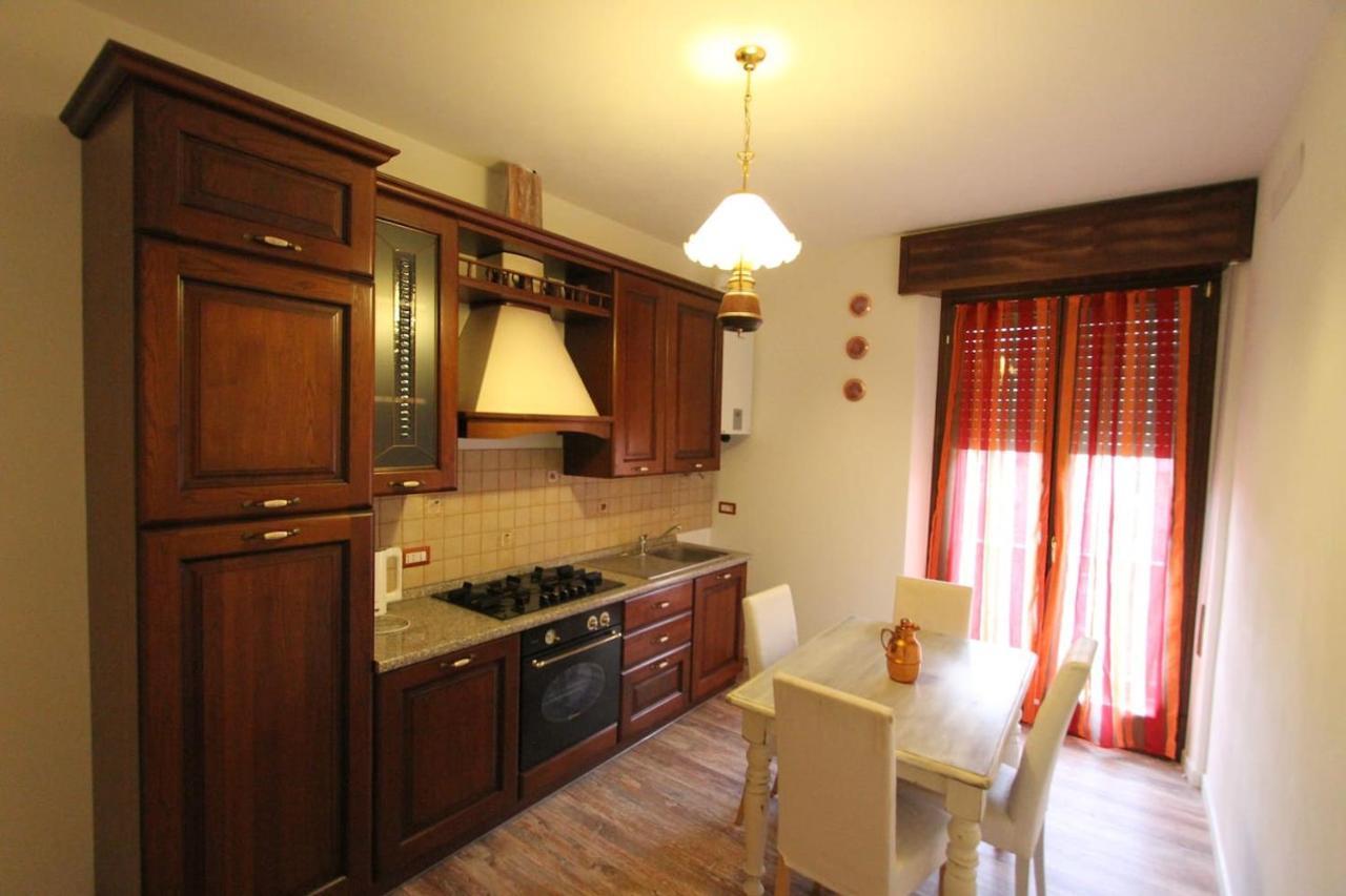 Ciao Verona Bed And Kitchen Bagian luar foto