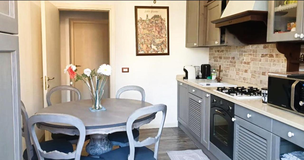 Ciao Verona Bed And Kitchen Bagian luar foto