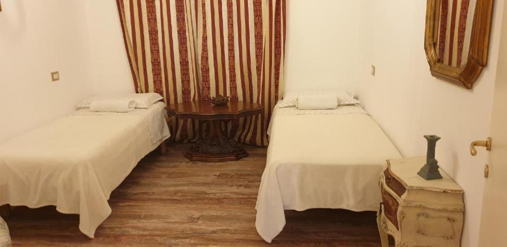 Ciao Verona Bed And Kitchen Bagian luar foto